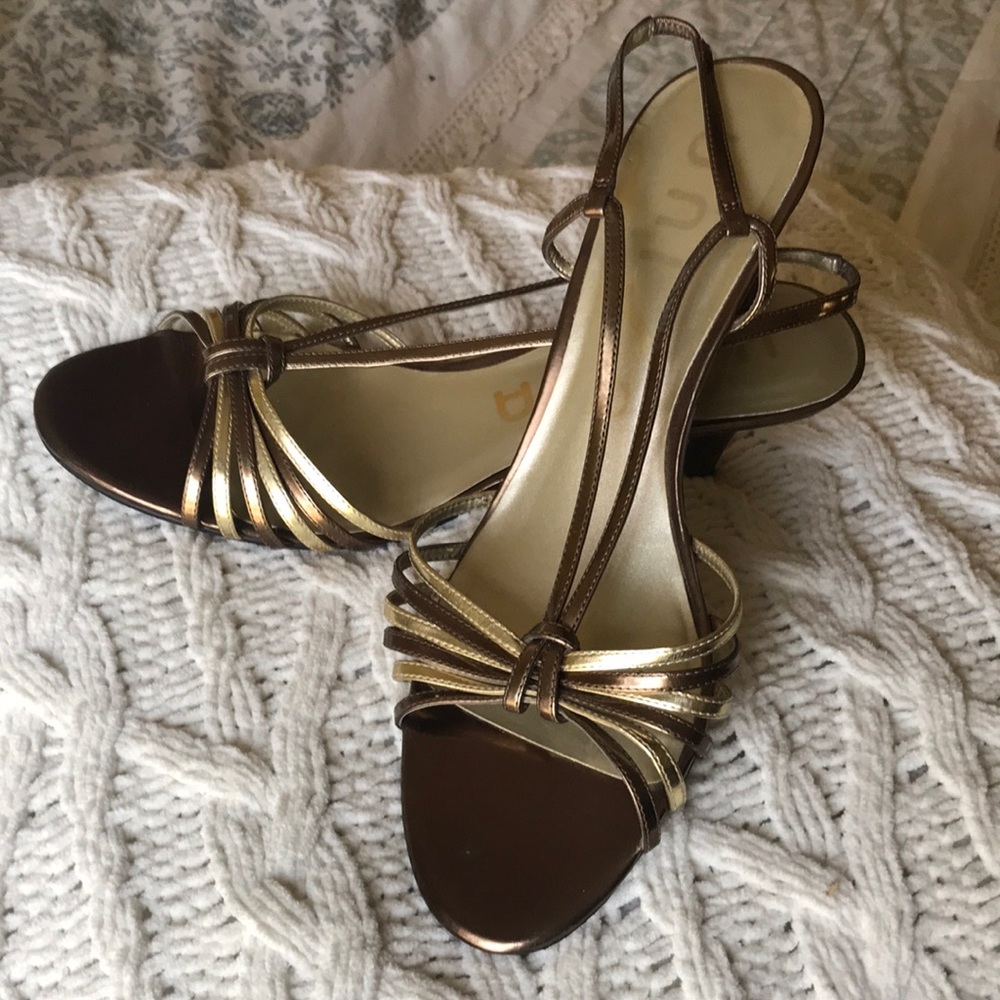 Unisa dressy heel